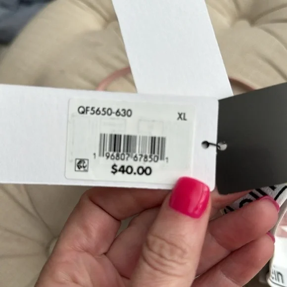 NWT Calvin Klein Pink Bra with Adjustable Straps and Elastic Band - Picture 7 of 8